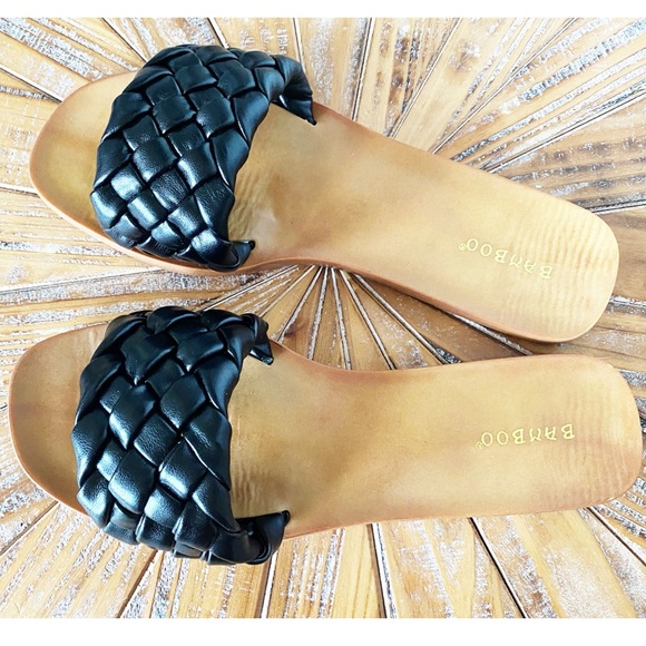 NWT Bamboo Black Faux Leather Braided Slide Sandals - Picture 4 of 11